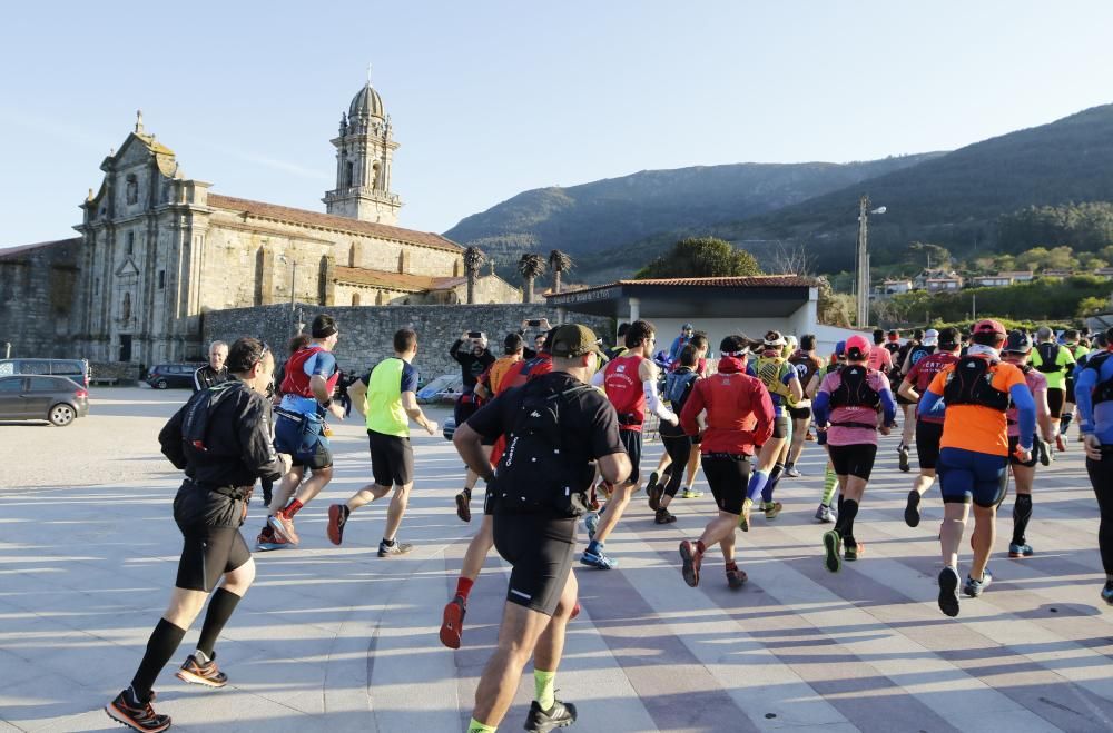 Ricardo Silva y María Martínez fueron los ganadores en la distancia larga de 42 kilómetros. Casi 600 deportistas acudieron a la cita.