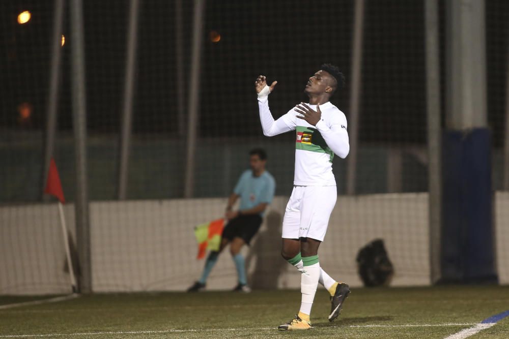 El Elche vence por la mínima en casa del Cornellà