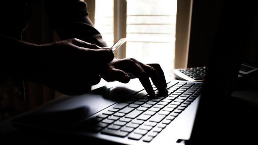 Detenidos 19 ciberestafadores que vaciaban las cuentas corrientes de sus víctimas