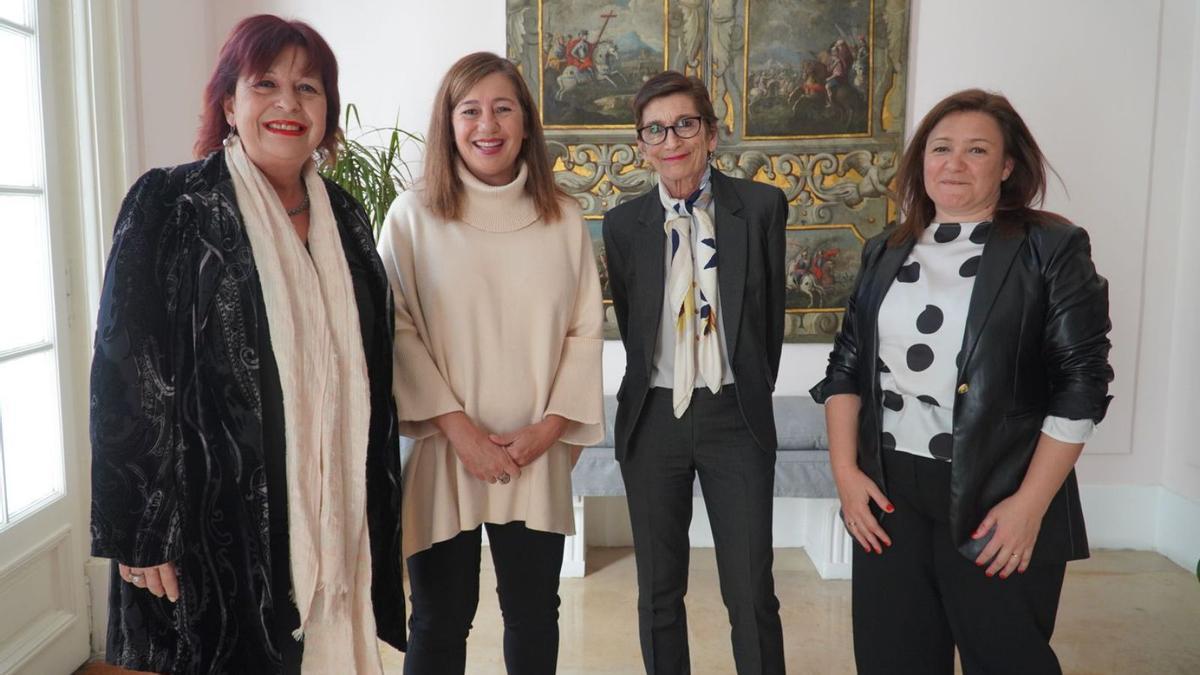 Marita Perceval, Francina Armengol, Maria Jesús Alonso y Mercedes Garrido, ayer.