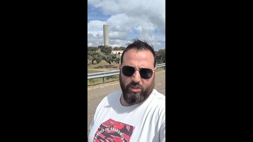 Vídeo | David Ramos, el alcalde de Portaje, explica cómo será el proyecto turístico junto al entorno del pantano