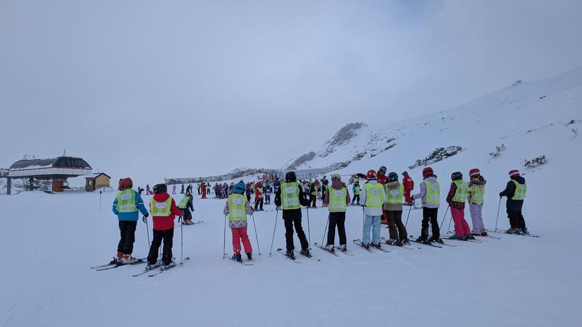 Esquiadores en Fuentes de Invierno
