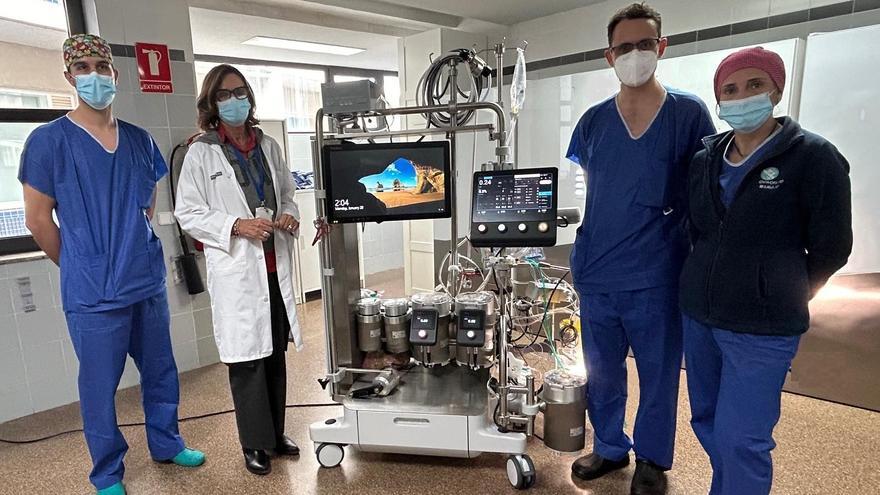 El hospital de Alzira moderniza su equipo para cirugías cardíacas