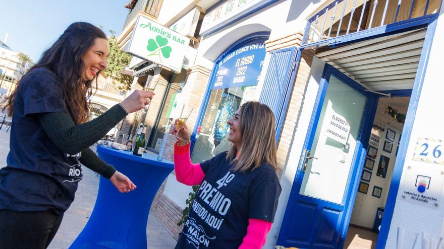 Los loteros de la Región reparten más de tres millones de euros en un sorteo en el que el Gordo pasa de largo