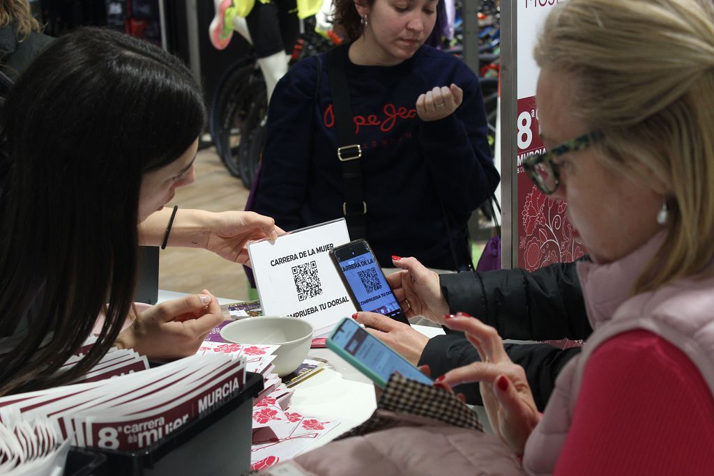 Entrega de dorsales de la Carrera de la Mujer 2023 (viernes por la mañana)