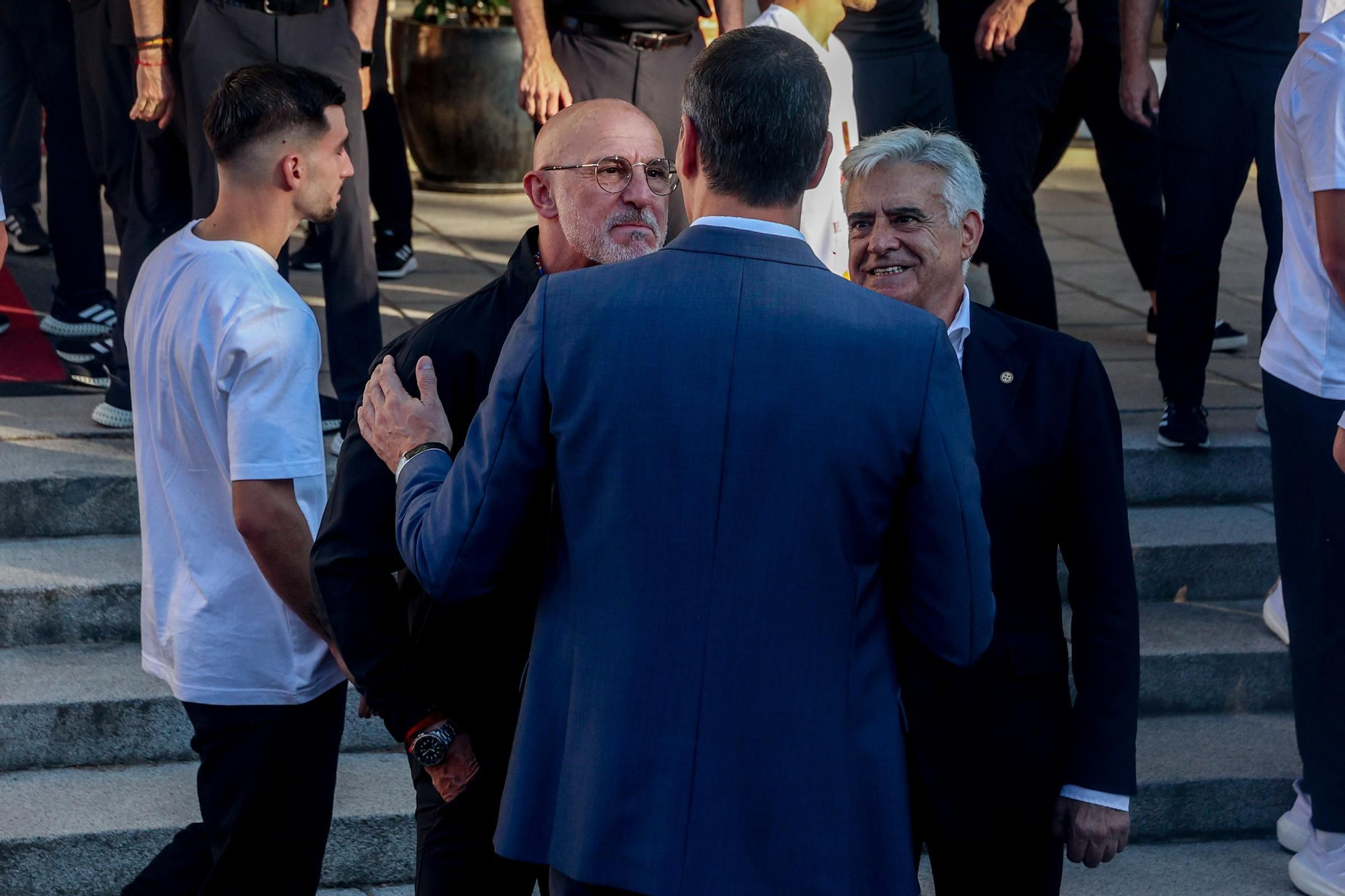 Imatges de la celebració a Cibeles i de les recepcions a la Moncloa i la Zarzuela