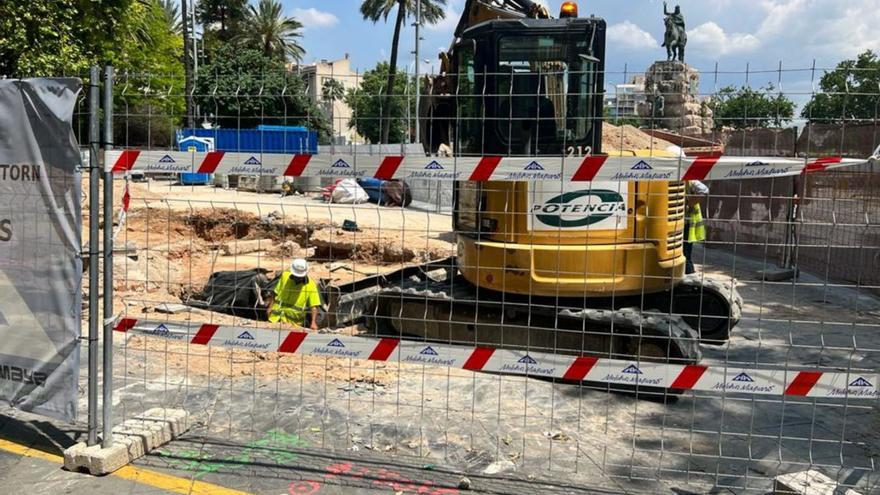 Protegen los restos de muralla en plaza España  y buscan confirmar el trazado del  puente
