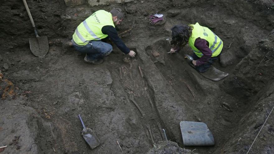 El ADN descarta que los restos exhumados en la fosa común de Cabreira sean de los desaparecidos en Moaña