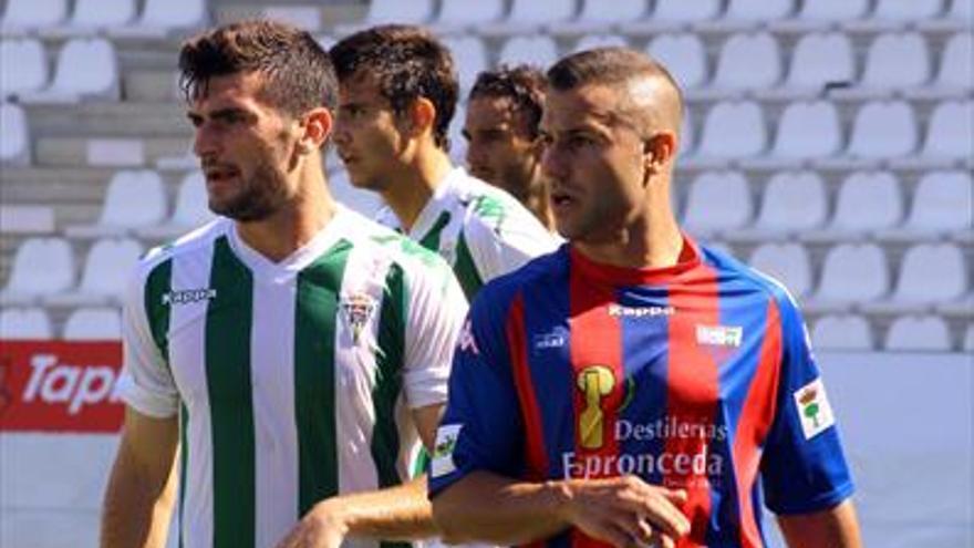 El Extremadura se fortalece con su empate en Córdoba