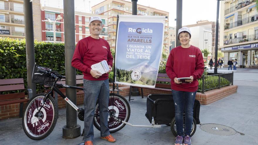 Mislata conciencia a los vecinos sobre la importancia de reciclar los aparatos eléctricos y electrónicos