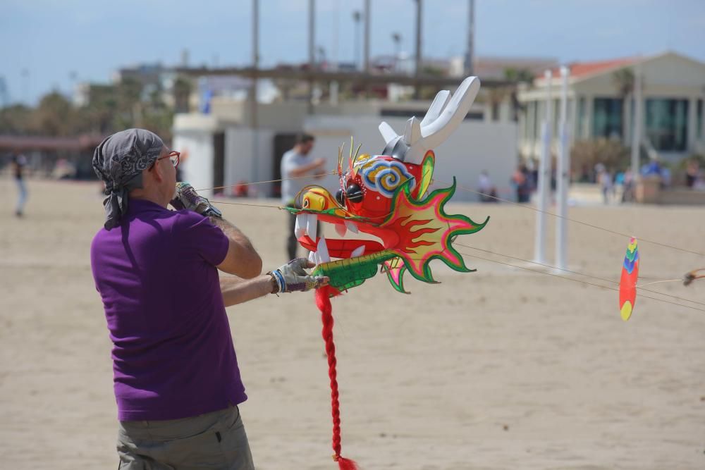 Las cometas surcan València