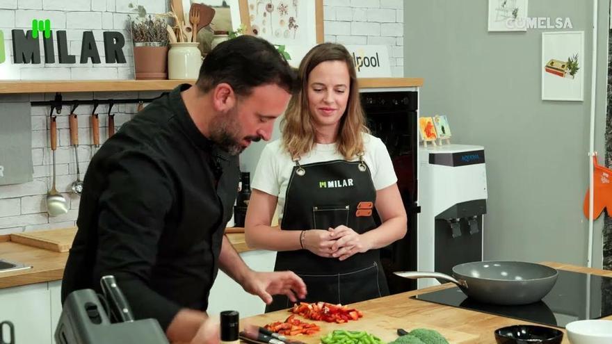 Ana Díez rompe los mitos de la medicina estética mientras prepara un fabuloso curry de cordero