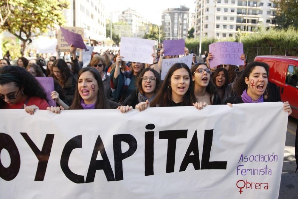 Manifestación en Murcia por el día contra la violencia de género