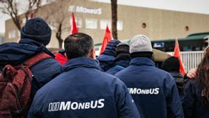 Detinguts quatre conductors de Monbus al Baix per suposadament atacar autobusos de la companyia