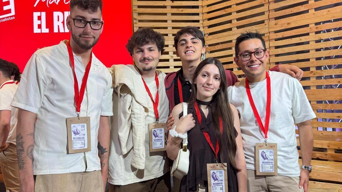 Delegación de las Xuventudes Socialistas de Vigo en el congreso federal.