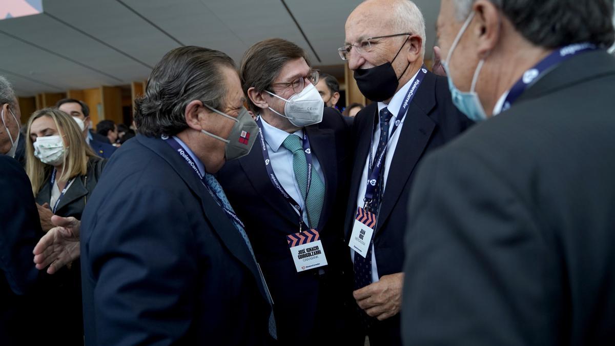 Vicente Boluda (AVE), José Ignacio Goirigolzarri (La Caixa) y Juan Roig (Mercadona).