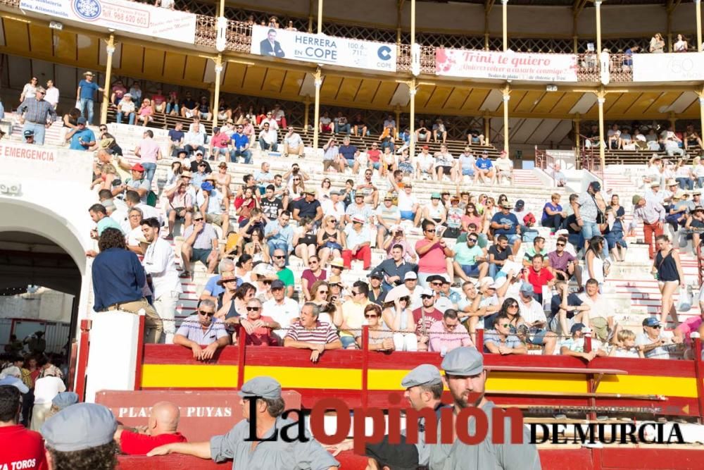 Ambiente en la tercera corrida de feria