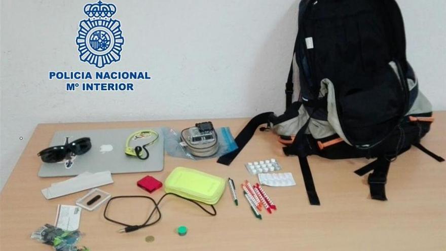 Detenidos dos jóvenes por robar en una vivienda del centro de Córdoba