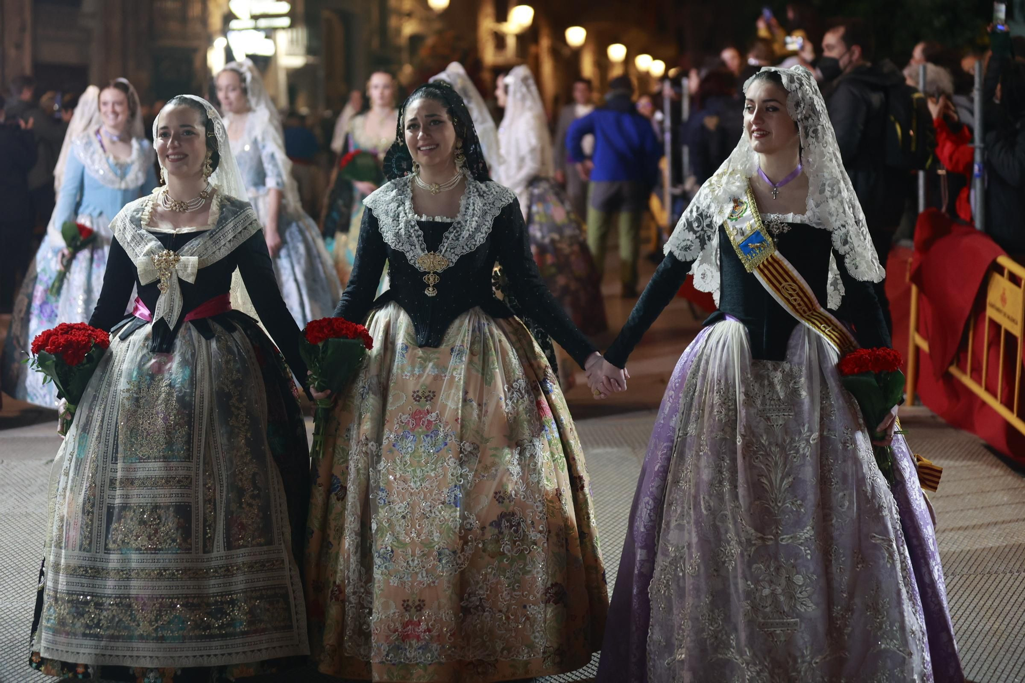 Búscate en el segundo día de ofrenda por la calle Quart (entre las 19:00 a las 20:00 horas)