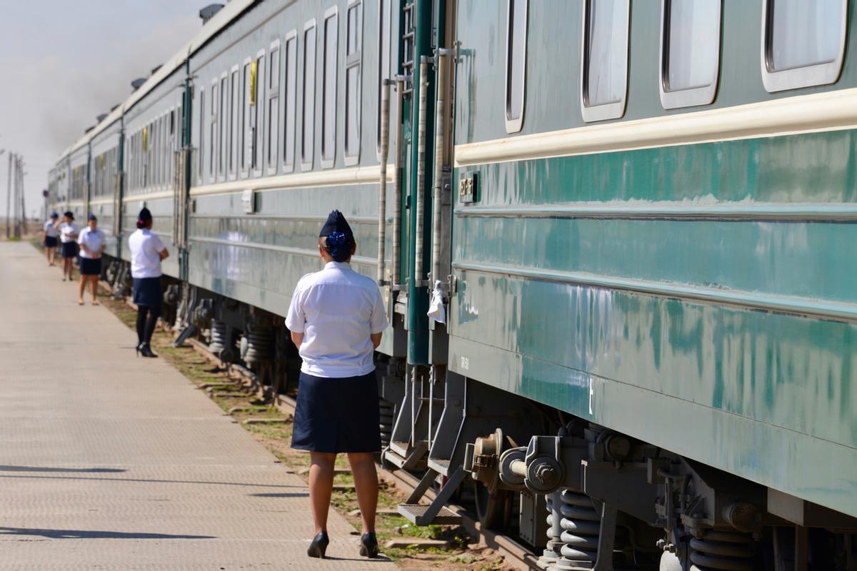 El paso por Rusia se ahce a través del Ferrocarril Transiberiano