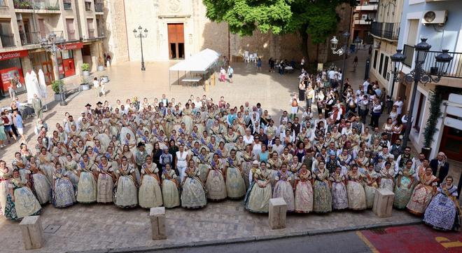 Las Juntas Locales reúnen a sus falleras mayores en la fiesta de despedida