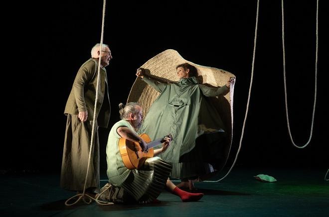 Beñat Achary, Raúl Cantizano y Patricia Caballero durante el estreno de Ágape en Dansa València