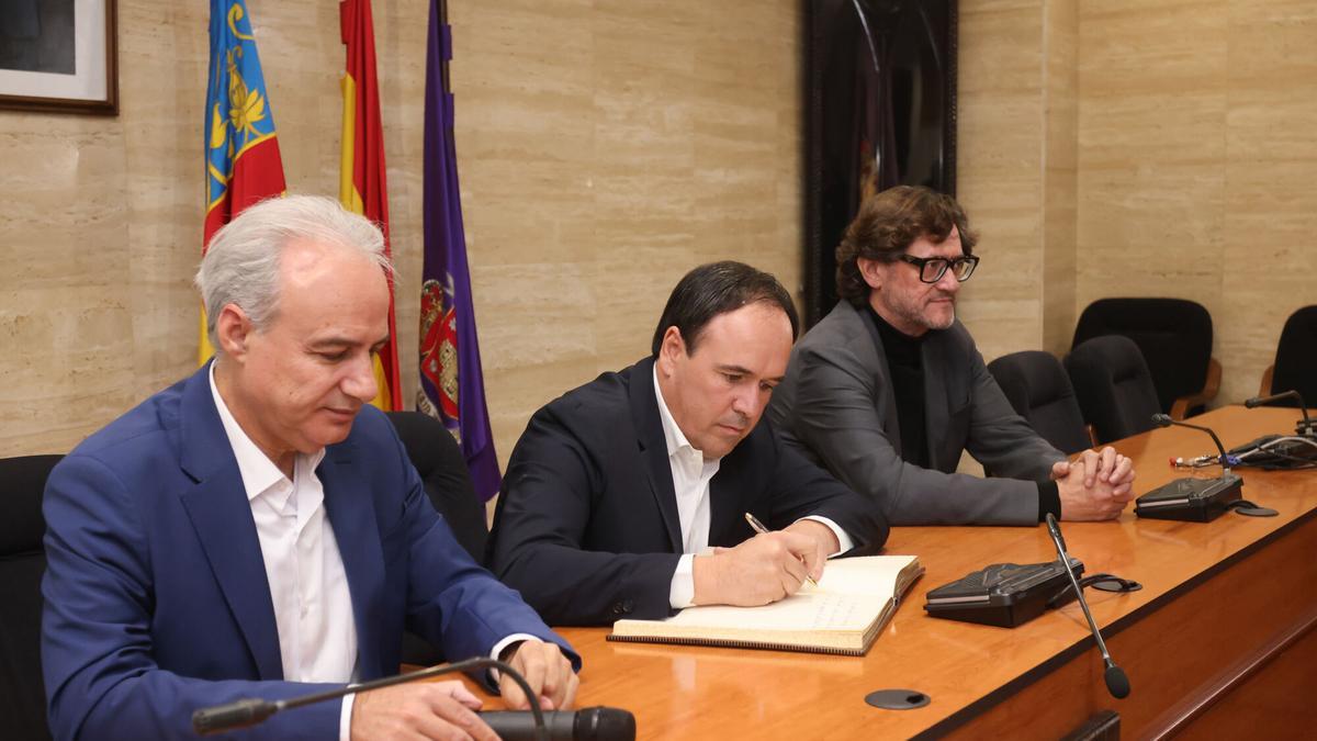 El presidente de la Generalitat, Juanfran Pérez Llorca, visita Utiel.