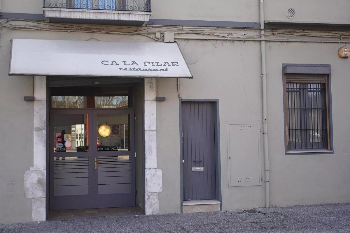 El exterior del restaurante Ca la Pilar, en Pont Major, Girona.