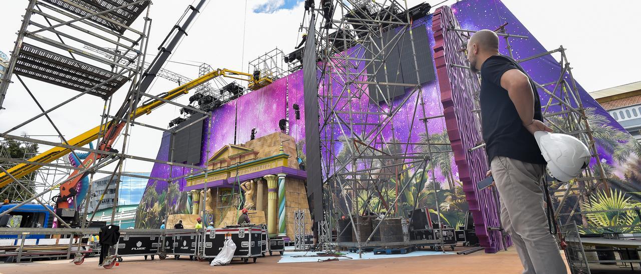 Trabajos en el escenario del Carnaval