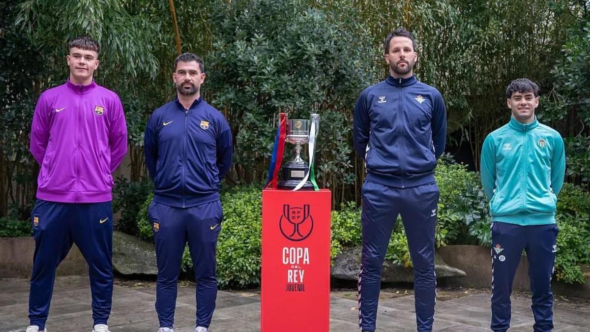 Max Bonfill y Pol Planas son el capitán y entrenador del Juvenil A del Barça