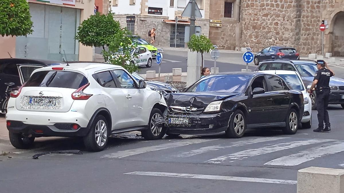 dos-heridos-tras-un-choque-frontal-por-un-desvanecimiento-en-plasencia