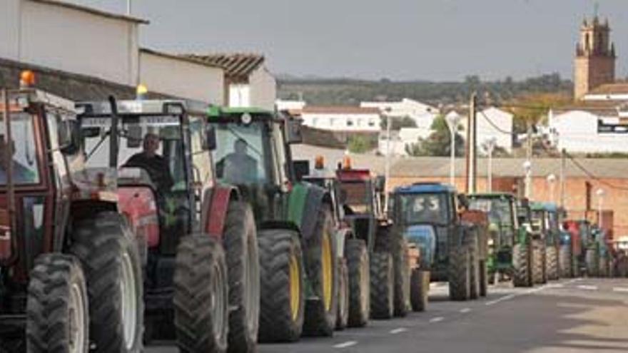 El campo cordobés secunda en masa el paro para pedir medidas contra la crisis del sector