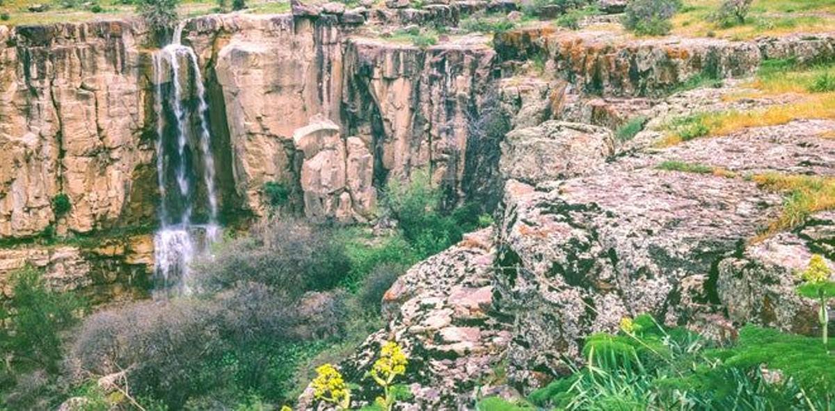 Uzbequistán tiene paisajes en su parte de la Ruta de la Seda como este de la imagen.