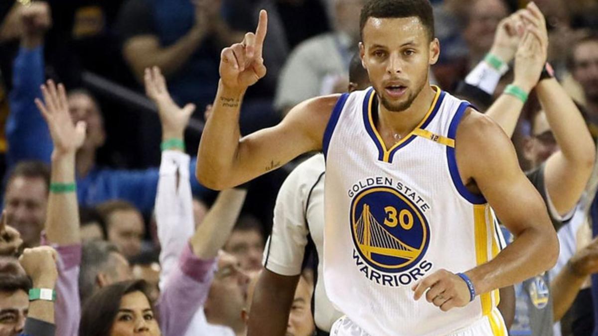 Stephen Curry sigue batiendo récords