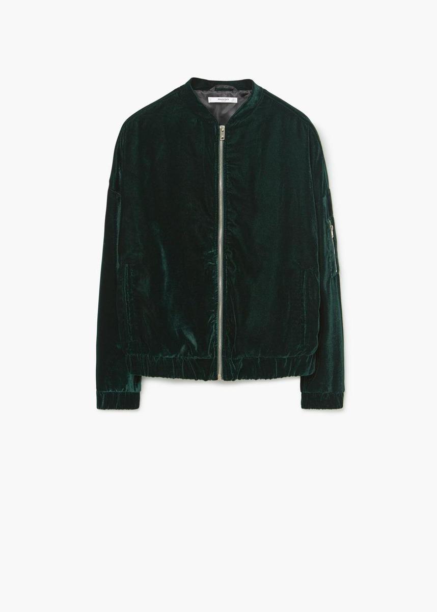 Bomber de terciopelo verde de Mango (39,99€)