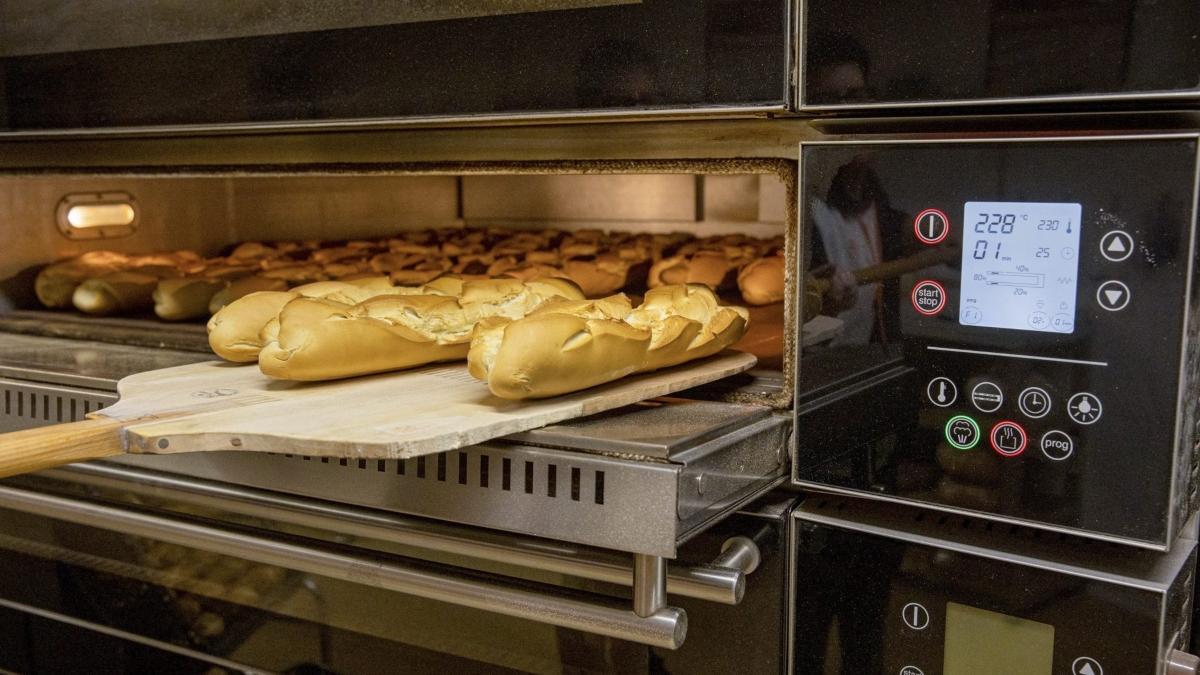 Pan integral: ¿es recomendable para adelgazar? ¿es más saludable que el blanco?