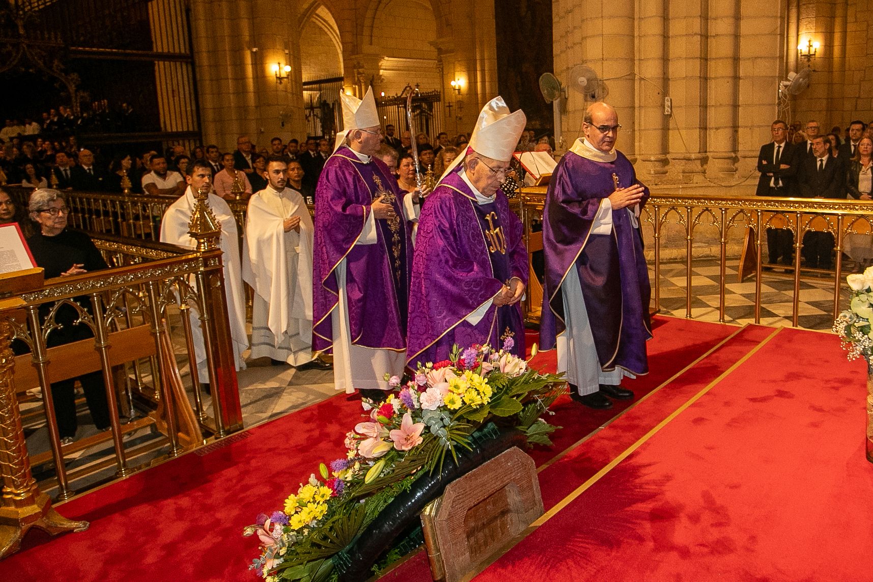 Funeral la Catedral de Murcia por las trece víctimas del incendio en las discotecas Atalayas