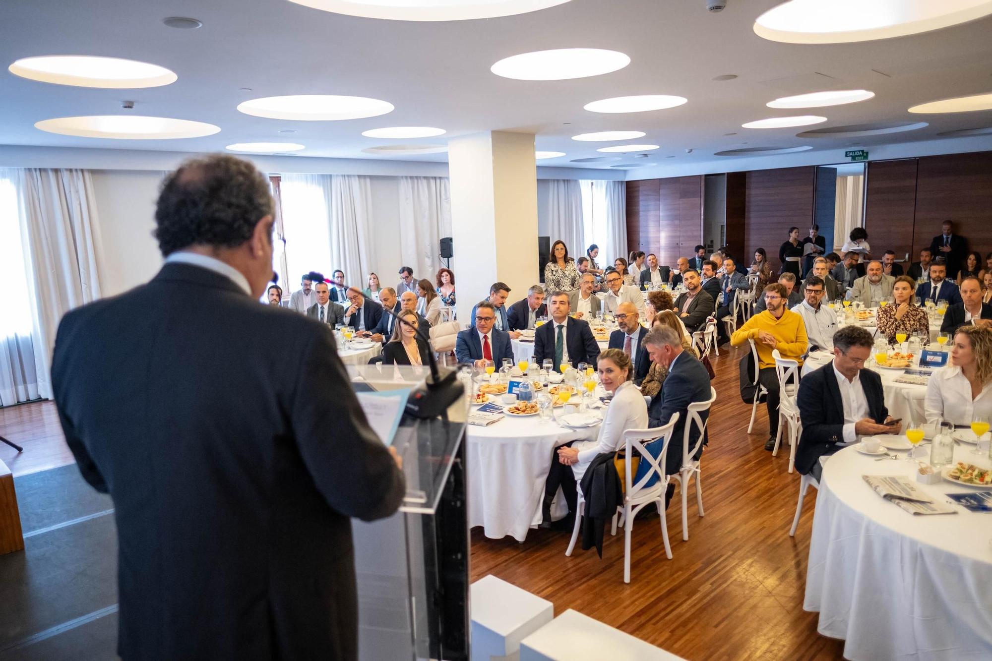 Foro con Manuel Domínguez