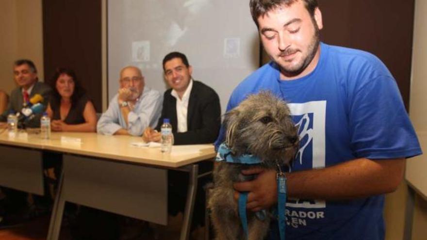 Ocho menores con riesgo de exclusión social participarán en una terapia con perros en Alcoy