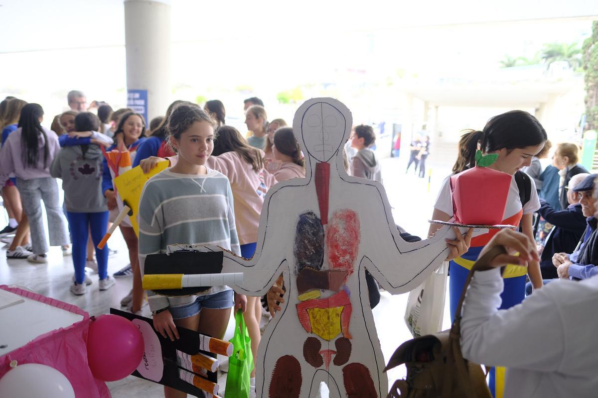 Jornada de prevención del tabaquismo en el Hospital Doctor Negrín