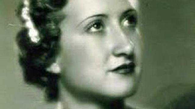 Muere a los 97 años Carmela Ramos, una de las primeras belleas del Foc de Alicante