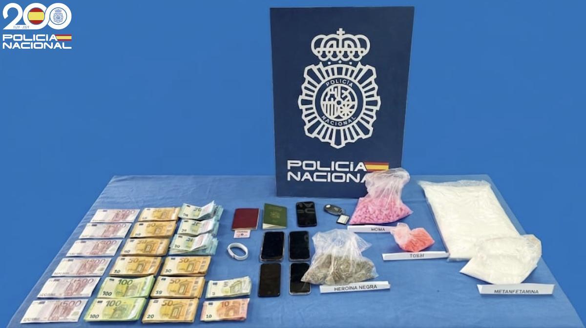 Drogas y dinero intervenidas al presunto narcotraficante en la Playa de Palma.