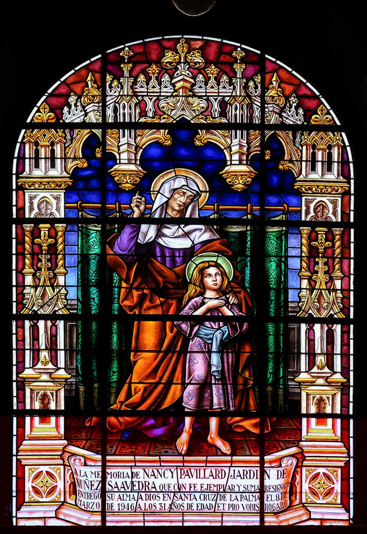 Vidriera de la iglesia de San Antonio de Padua.