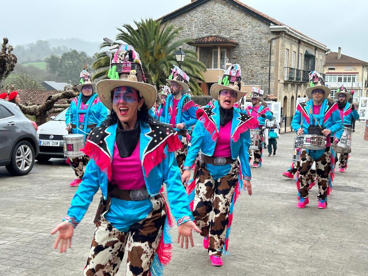 EN IMÁGENES: Salas celebra su carnaval por todo lo alto con 200 personas y 45 inscripciones