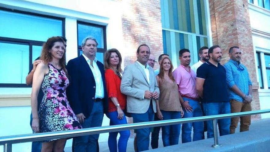 Juan Cassá, junto a los representantes de C&#039;s Málaga en los distritos.