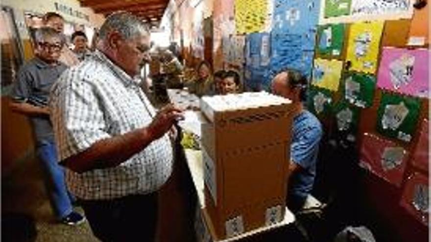 Els electors argentins votaven ahir per escollir president.
