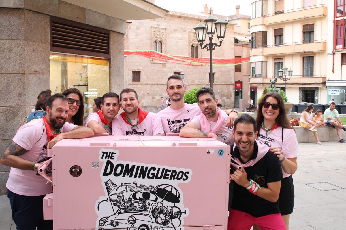 Las peñas no saben de calor y celebran a San Pedro Las peñas no saben de calor y celebran a San Pedro