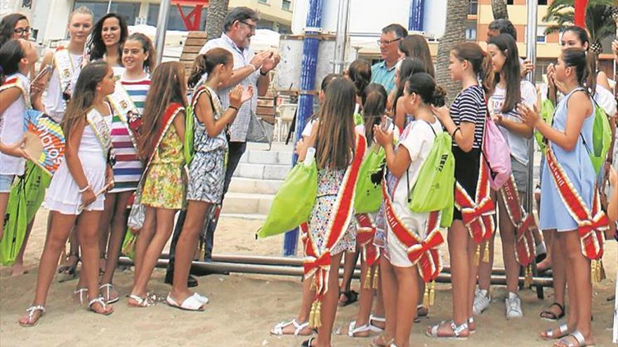 Vinaròs se viste de gala en la gran noche de la reina y las damas 2017