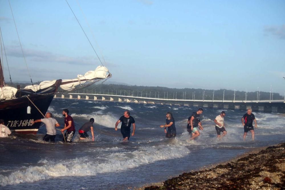 O vento provocou o afundimento de dez dornas na Illa de Arousa