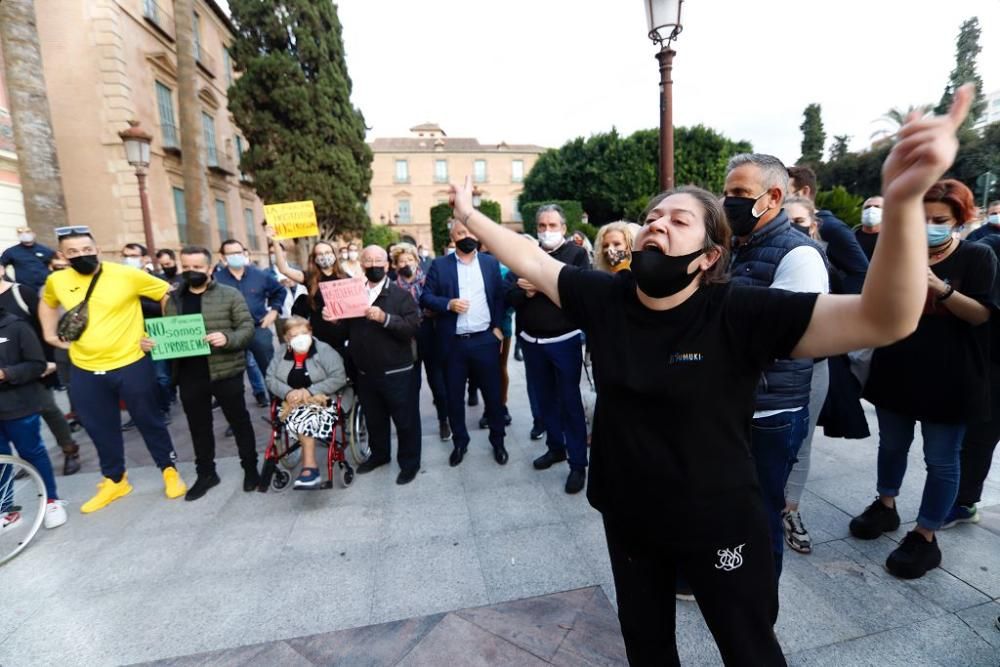 Hosteleros protestan en Murcia